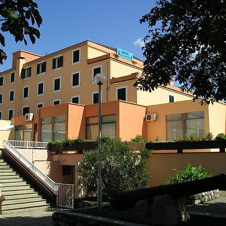 Hotel Кральевица Экстерьер фото