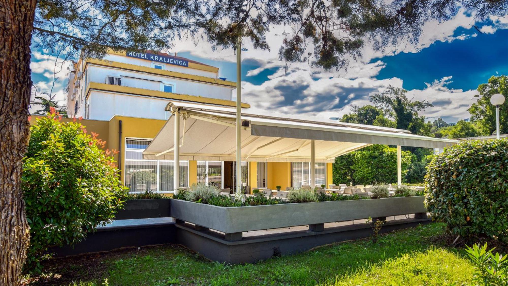 Hotel Кральевица Экстерьер фото